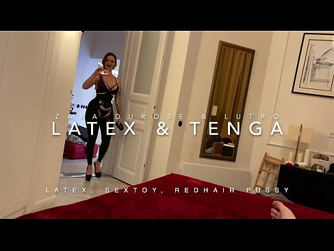 ❤️ Redheaded stepsister in latex costume yakasvirwa na stepbrother Zvinyadzisira zvekumba ❌